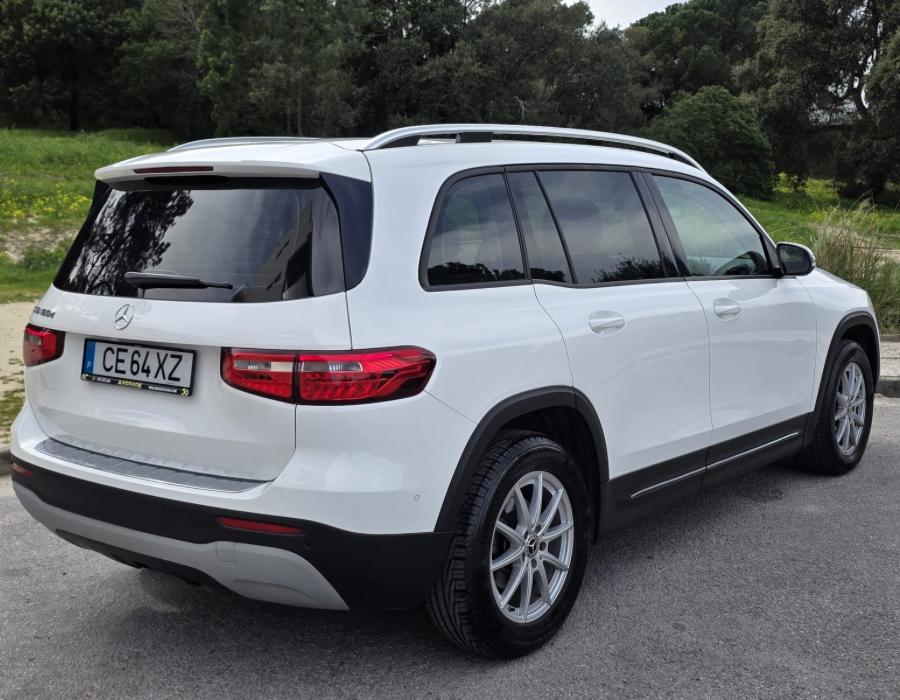 MERCEDES-BENZ GLB180D